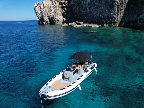 Ranieri 26 Cayman - Boatscribe.com