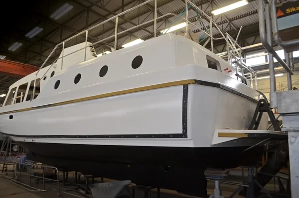 Pirate 1200 - Boatscribe.com