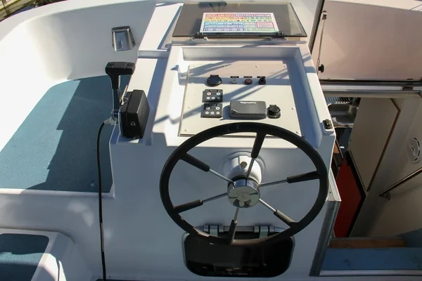 Pirate 1200 - Boatscribe.com