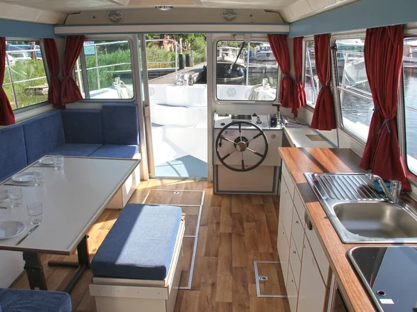 Pirate 1200 - Boatscribe.com