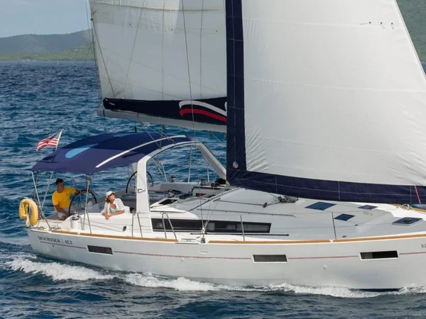 Moorings 42.3 - Boatscribe.com