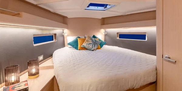 Moorings 42.3 - Boatscribe.com