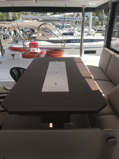 Bali 4.6 - Boatscribe.com
