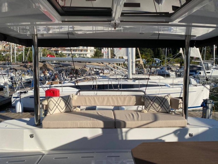 Bali 4.6 - Boatscribe.com