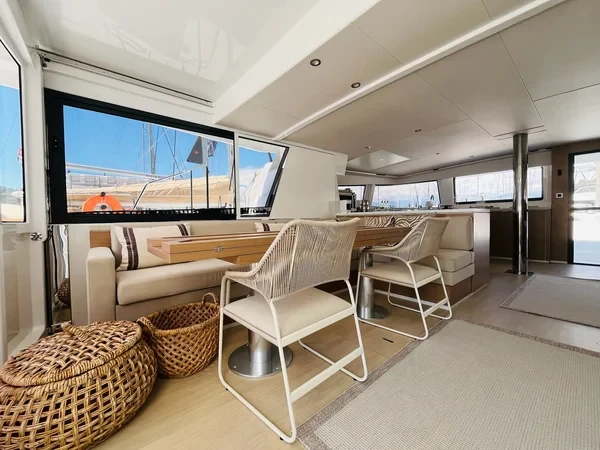 Bali 5.4 - Boatscribe.com