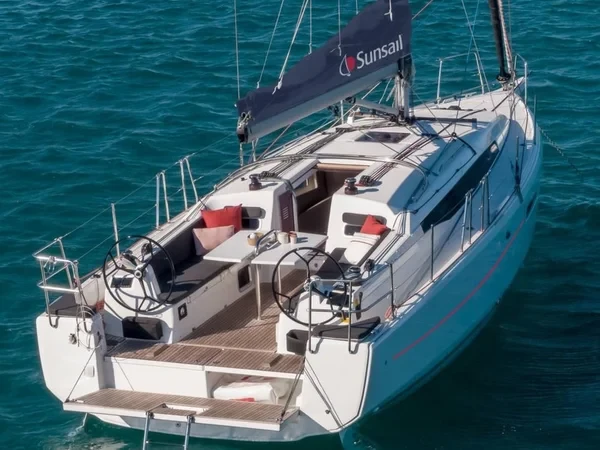 Sun Odyssey 380 - Boatscribe.com