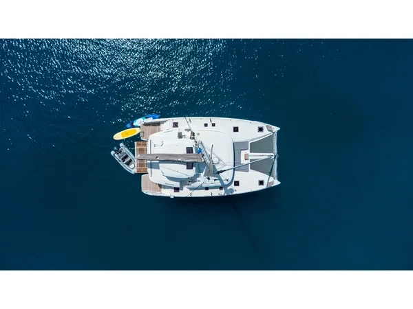 Lagoon 46 - Boatscribe.com