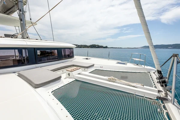 Lagoon 46 - Boatscribe.com