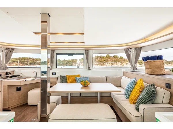 Lagoon 46 - Boatscribe.com