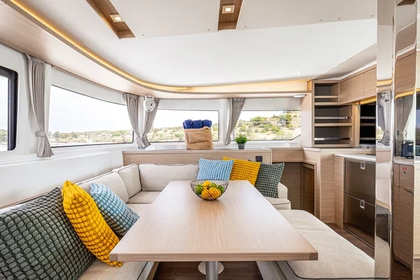 Lagoon 46 - Boatscribe.com