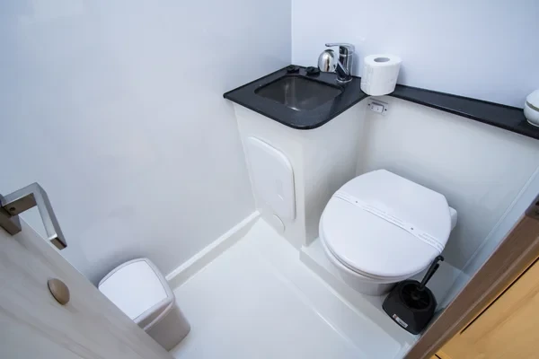 Futura 40 Grand Horizon - Boatscribe.com