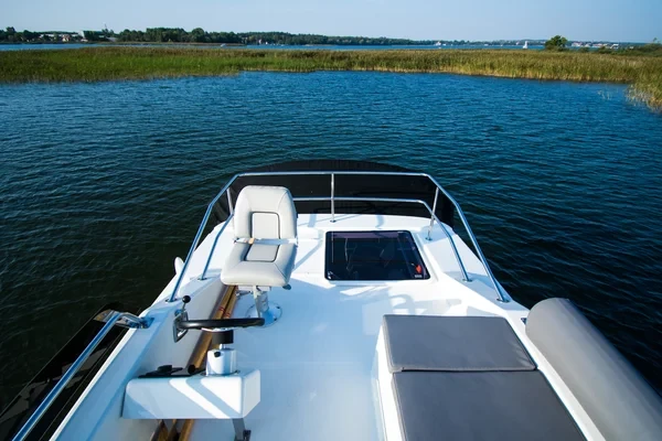 Futura 40 Grand Horizon - Boatscribe.com