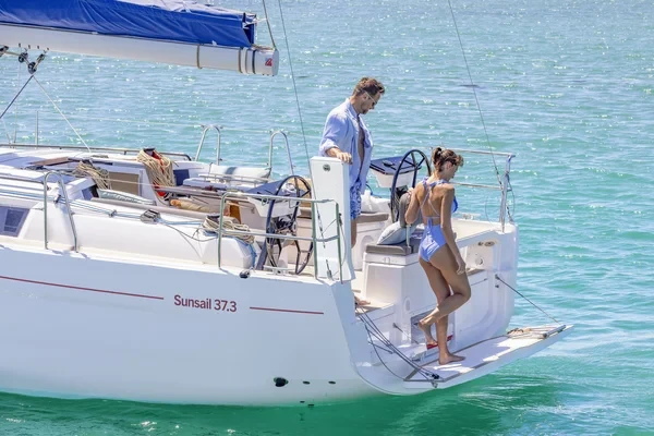 Dufour 37 - Boatscribe.com