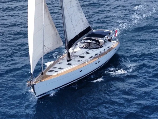 Oceanis 523 - Boatscribe.com