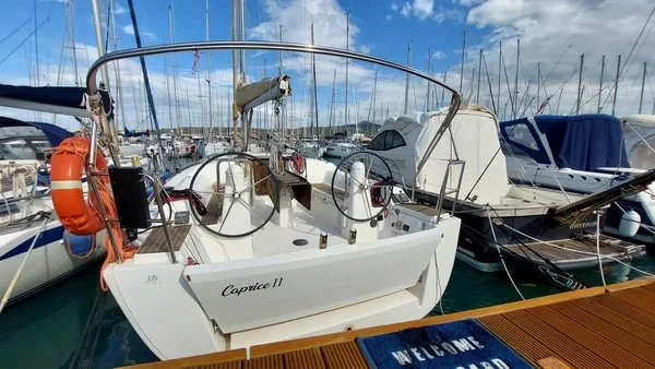 Dufour 335 GL - Boatscribe.com