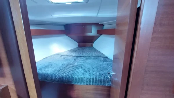 Dufour 335 GL - Boatscribe.com