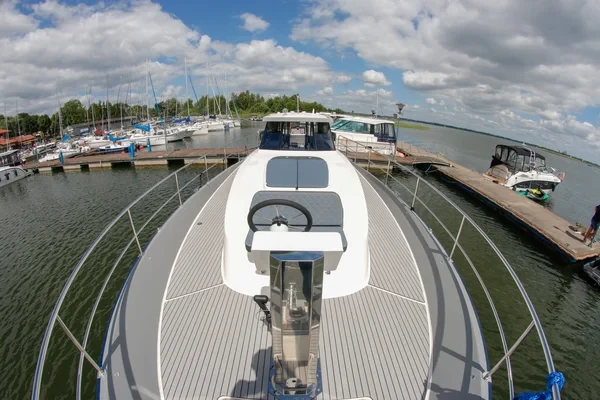 Nautika 1300 - Boatscribe.com