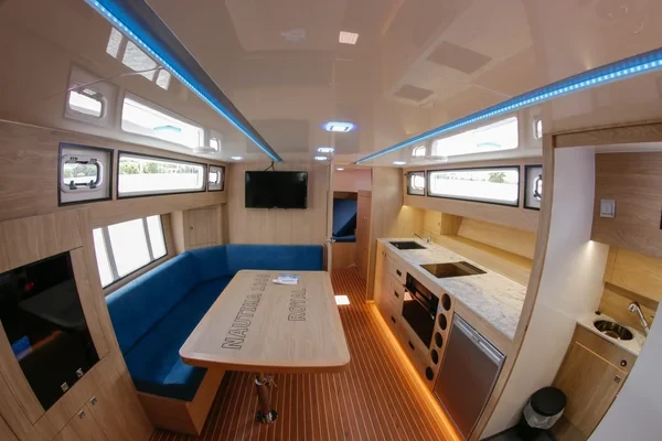 Nautika 1300 - Boatscribe.com