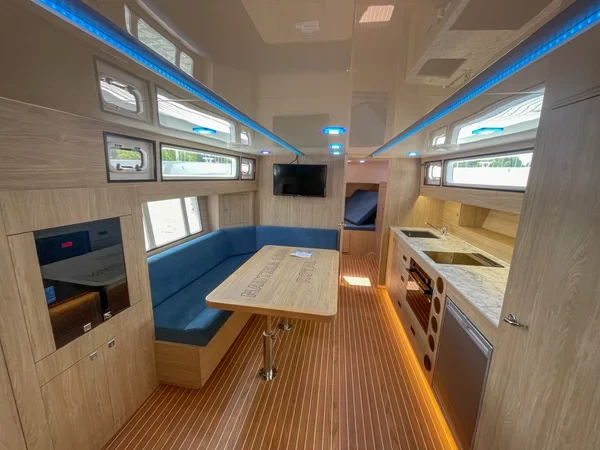 Nautika 1300 - Boatscribe.com