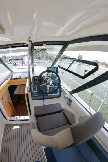 Nautika 1300 - Boatscribe.com