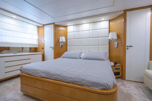 San Lorenzo 72 - Boatscribe.com