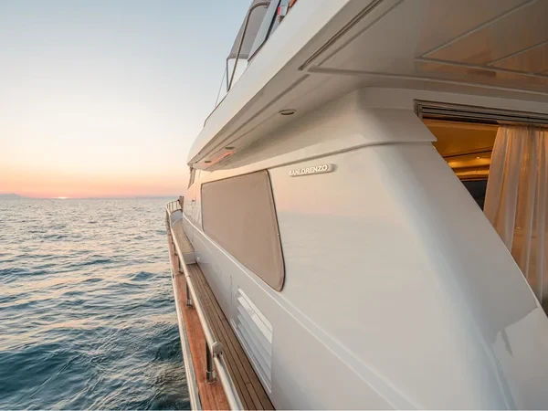 San Lorenzo 72 - Boatscribe.com