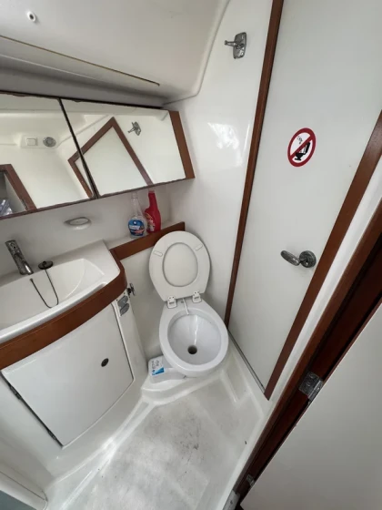 Oceanis 40 - Boatscribe.com