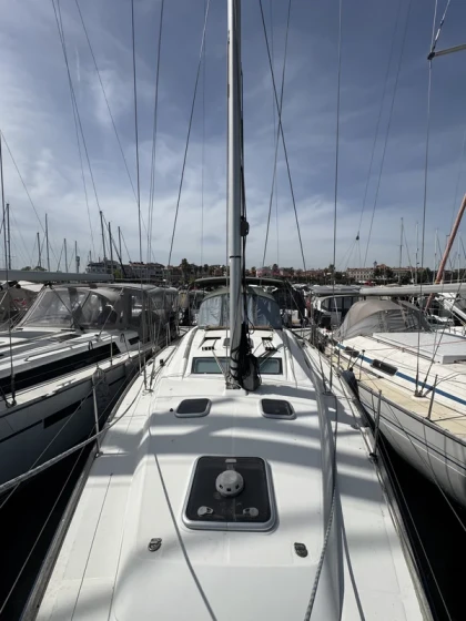 Oceanis 40 - Boatscribe.com