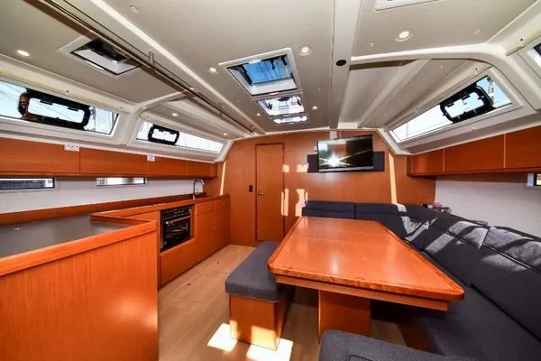 Bavaria 46 Cruiser - Boatscribe.com