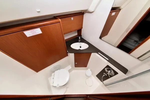 Bavaria 46 Cruiser - Boatscribe.com