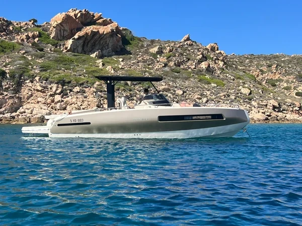 Invictus 280 TT - Boatscribe.com