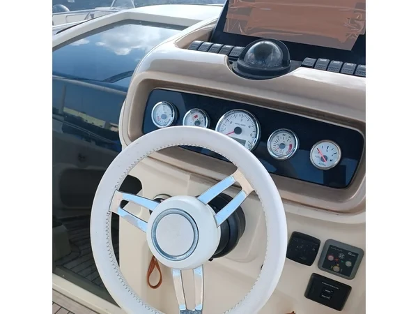 Invictus 280 TT - Boatscribe.com