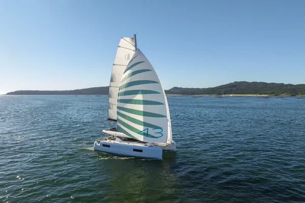 Lagoon 43 - Boatscribe.com