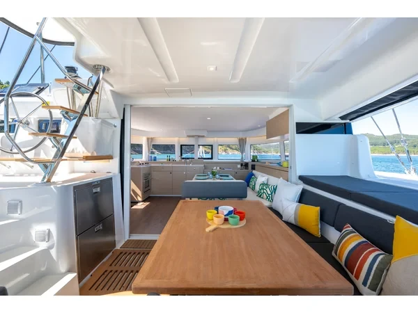 Lagoon 43 - Boatscribe.com