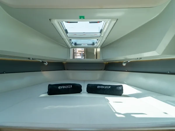 Saxdor 320 GTC - Boatscribe.com