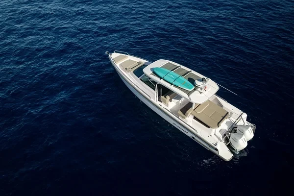 Axopar 37  Sun Top - Boatscribe.com
