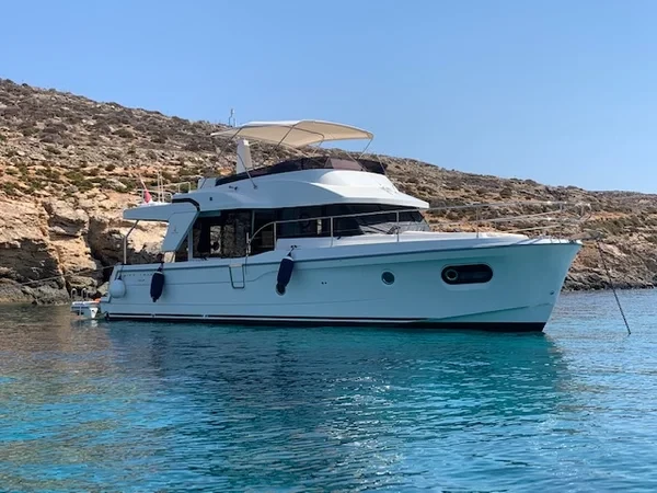 Swift Trawler 47 - Boatscribe.com