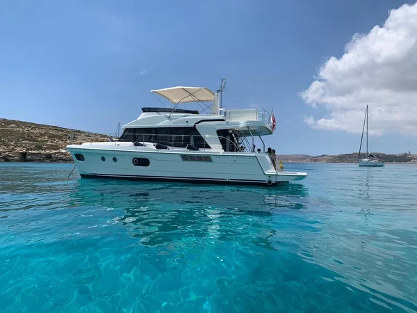 Swift Trawler 47 - Boatscribe.com