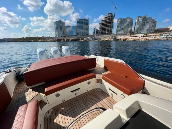 Nuova Jolly Prince 38 Sport Cabin - Boatscribe.com