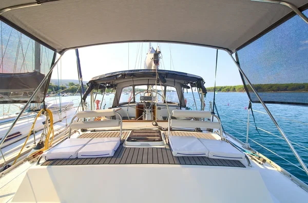 Dolphin 50 - Boatscribe.com