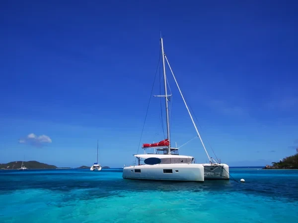 Lagoon 42 - Boatscribe.com