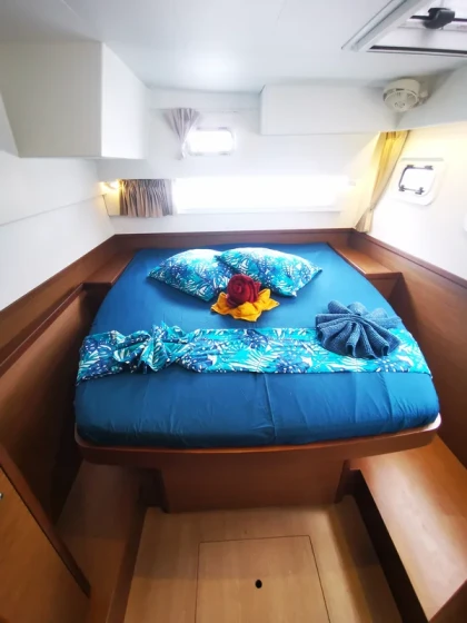 Lagoon 42 - Boatscribe.com
