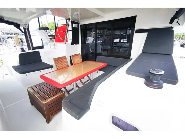 Lagoon 42 - Boatscribe.com