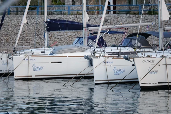 Sun Odyssey 449 - Boatscribe.com