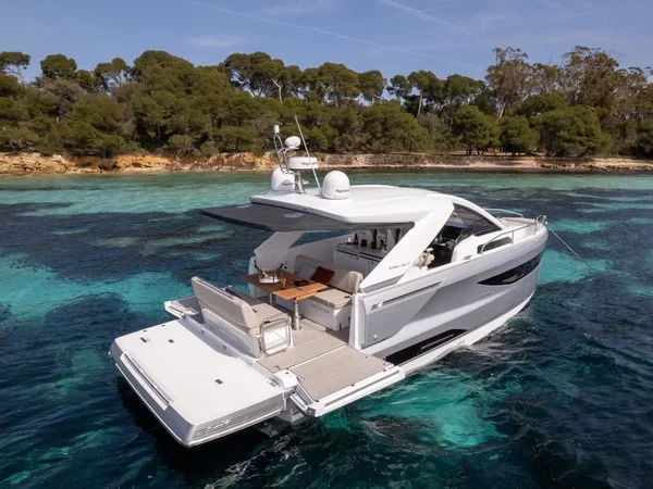 DB 37 - Boatscribe.com