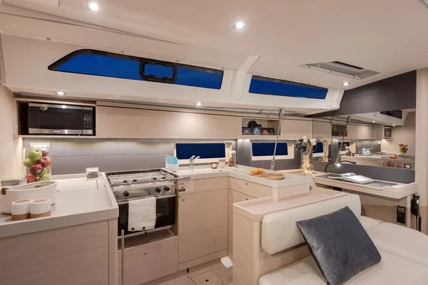 Oceanis 51.1 - Boatscribe.com
