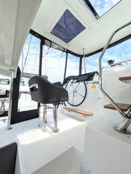 Lagoon 42 - Boatscribe.com