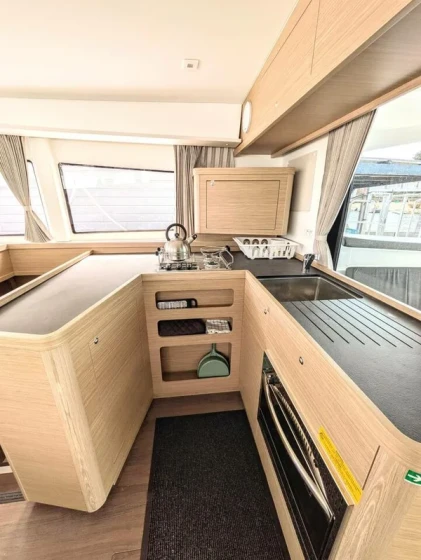 Lagoon 42 - Boatscribe.com