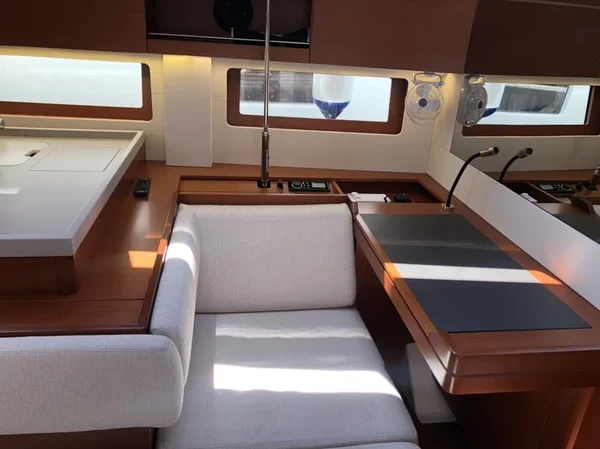Oceanis 51.1 - Boatscribe.com