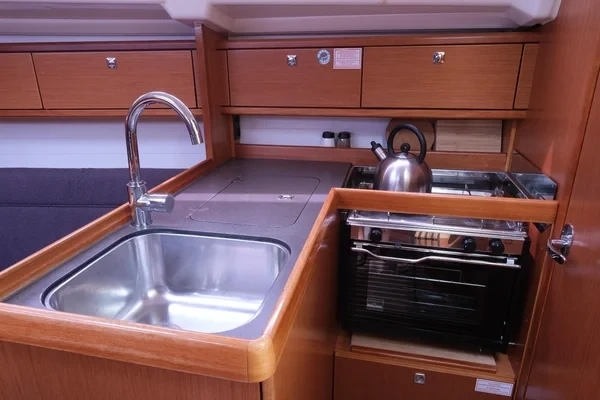 Bavaria 33 Cruiser - Boatscribe.com